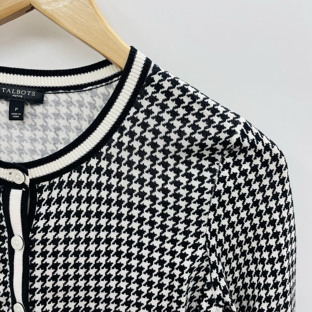 Talbots Petite Womens Size P Houndstooth Charming Cardigan Sweater in Black 2192 - Picture 3 of 7